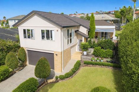 Photo of property in 69 Bluebird Crescent, Unsworth Heights, Auckland, 0632