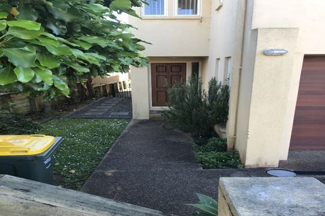Photo of property in 35 Trimaran Drive, Gulf Harbour, Whangaparaoa, 0930