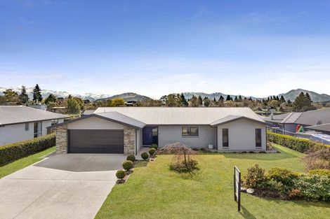Photo of property in 4 Daniels Terrace, Wanaka, 9305