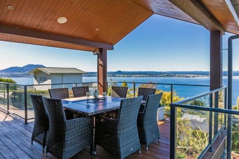 Photo of property in 74 Wakeman Road, Acacia Bay, Taupo, 3330