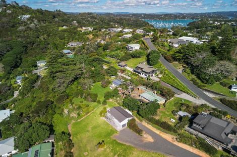 Photo of property in 4 Queens View Road, Russell, 0202
