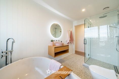 Photo of property in 37 Percy Kinsman Crescent, Riverstone Terraces, Upper Hutt, 5018