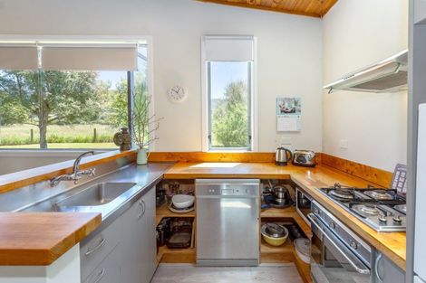 Photo of property in 180 Underhill Road, Woodside, Greytown, 5794