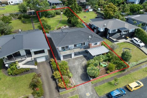 Photo of property in 8 Hamlet Place, Pukekohe, 2120