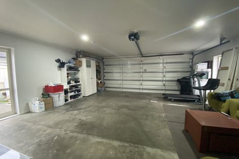 Photo of property in 40 Baverstock Road, Flat Bush, Auckland, 2016