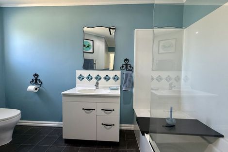 Photo of property in 25 Rhodes Street, Waimate, 7924