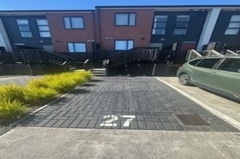 Photo of property in 27 Manarini Road, Westgate, Auckland, 0614