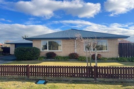 Photo of property in 6 Seadown Crescent, Amberley, 7410