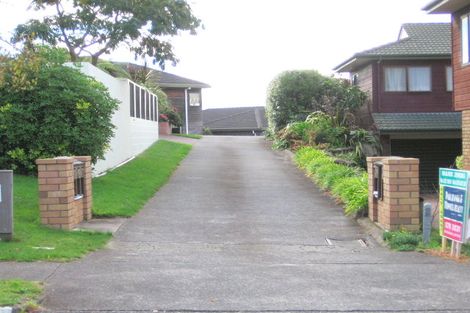 Photo of property in 2/30 Mark Edward Drive, Half Moon Bay, Auckland, 2012