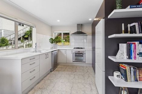 Photo of property in 55 Glanmire Road, Newlands, Wellington, 6037