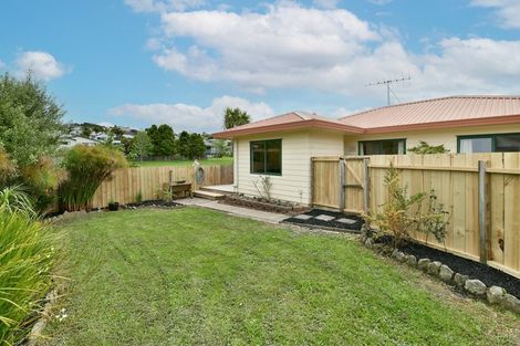 Photo of property in 1/12 Knott Road, Stanmore Bay, Whangaparaoa, 0932