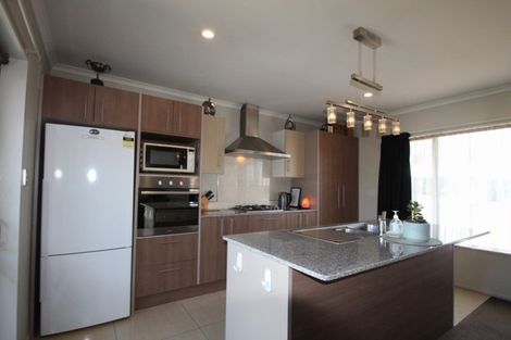 Photo of property in 11 Montague Grove, Stratford, 4332