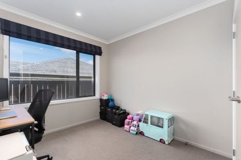 Photo of property in 21 Nelson Avenue, Aotea, Porirua, 5024
