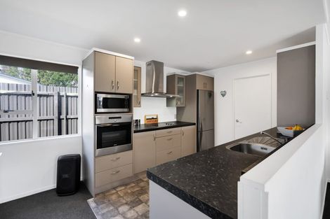 Photo of property in 27 Culzean Grove, Bell Block, New Plymouth, 4312