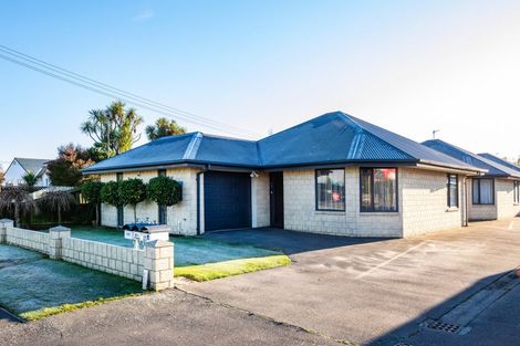 Photo of property in 26a Sawyers Arms Road, Northcote, Christchurch, 8052