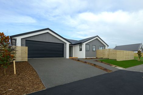 Photo of property in 38 Sarikei Avenue, Northwood, Christchurch, 8051