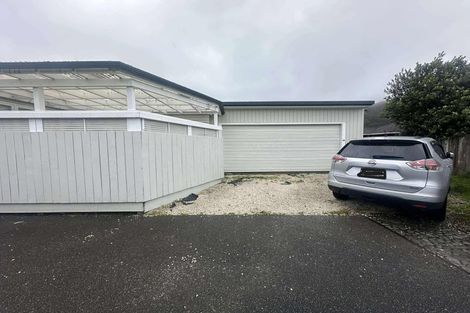 Photo of property in 22 Saint Ronans Avenue, Waterloo, Lower Hutt, 5011