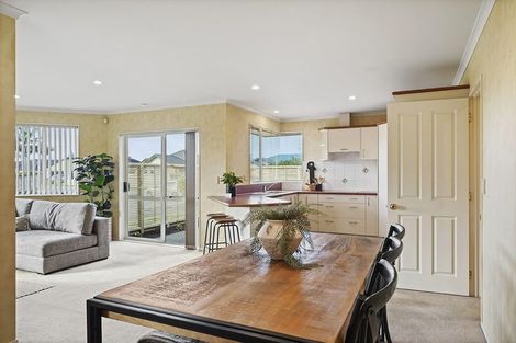 Photo of property in 1 Kirk Close, Rototuna, Hamilton, 3210
