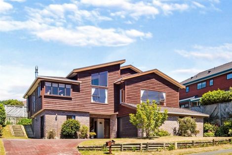 Photo of property in 34 Lakewood Avenue, Churton Park, Wellington, 6037