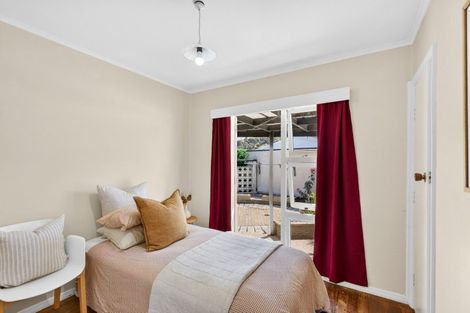 Photo of property in 68 Puketapu Road, Taradale, Napier, 4112