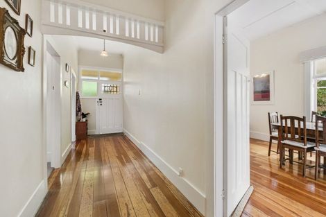 Photo of property in 1/6 Valley Road, Northcote, Auckland, 0626