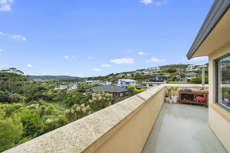 Photo of property in 41 Samwell Drive, Whitby, Porirua, 5024