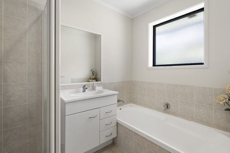 Photo of property in 41 Village Park Drive, Welcome Bay, Tauranga, 3112