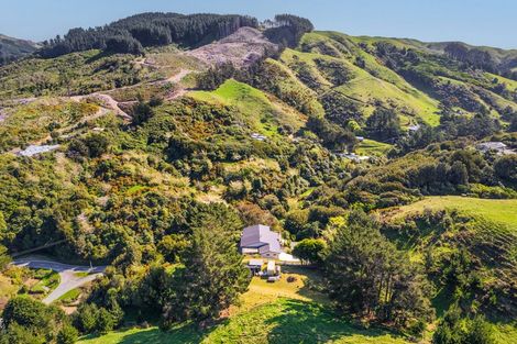 Photo of property in 1142 Paekakariki Hill Road, Paekakariki Hill, Porirua, 5381