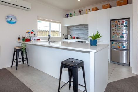 Photo of property in 200 Mayfair Avenue, Whangamata, 3620