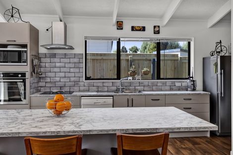 Photo of property in 20 Montjoy Street, Stratford, 4332