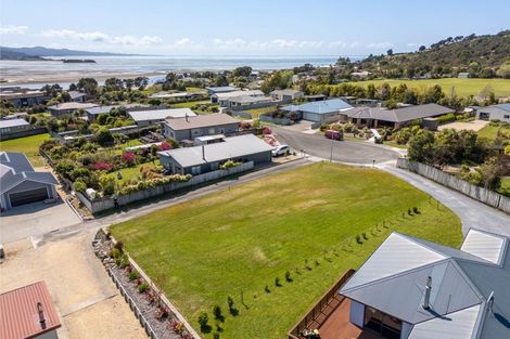 Photo of property in 18 Mcdonald Place, Collingwood, 7073