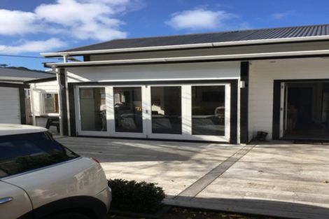 Photo of property in 75 Creswick Terrace, Northland, Wellington, 6012