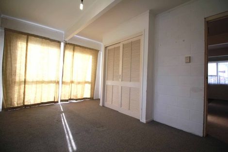 Photo of property in 46 Kohekohe Street, New Lynn, Auckland, 0600