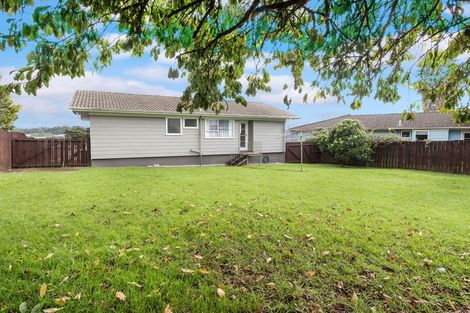 Photo of property in 1/62 Forest Road, Henderson, Auckland, 0612