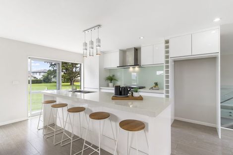 Photo of property in 17 Richard Avenue, Bucklands Beach, Auckland, 2014