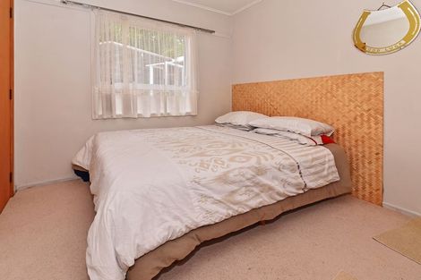 Photo of property in 12 Barnard Place, Manurewa East, Auckland, 2102