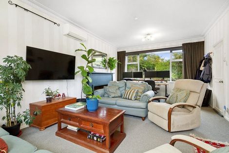 Photo of property in 6 Thomas Hook Street, Tawa, Wellington, 5028