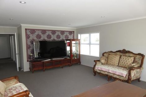 Photo of property in 188 Westchester Drive, Churton Park, Wellington, 6037