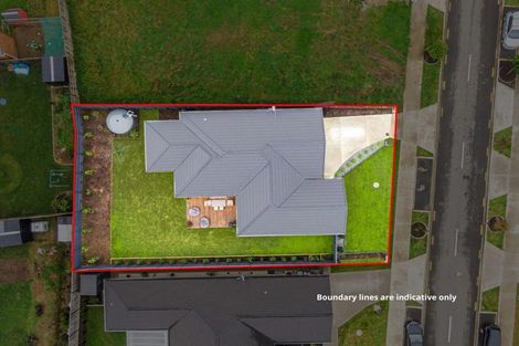 Photo of property in 8 Tahuna Minhinnick Drive, Glenbrook, 2681