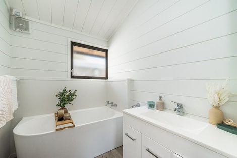 Photo of property in 80 Rimu Road, Raumati Beach, Paraparaumu, 5032