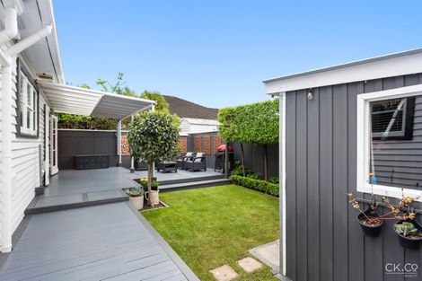 Photo of property in 31 Birdwood Road, Waterloo, Lower Hutt, 5011