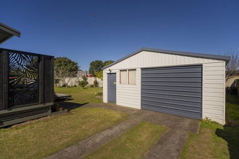 Photo of property in 21 Endeavour Close, Whitianga, 3510