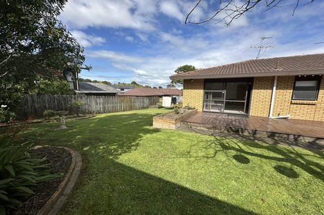 Photo of property in 54 Pigeon Mountain Road, Half Moon Bay, Auckland, 2012