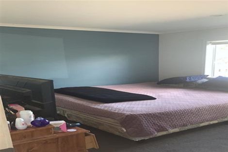 Photo of property in 16 Evans Road, Weymouth, Auckland, 2103