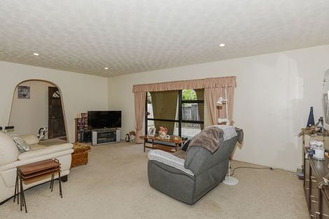 Photo of property in 2/19 Islington Avenue, New Lynn, Auckland, 0600