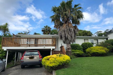 Photo of property in 17 Coroglen Avenue, Birkenhead, Auckland, 0626