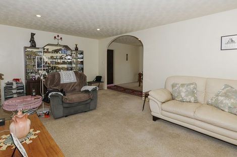 Photo of property in 2/19 Islington Avenue, New Lynn, Auckland, 0600