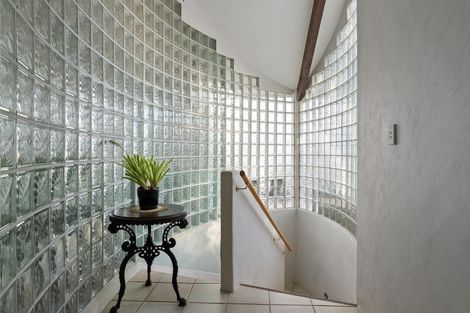 Photo of property in 5 Rangiuru Road, Mahina Bay, Lower Hutt, 5013