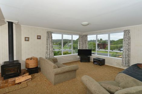 Photo of property in 12 Ringer Avenue, Matapouri, Whangarei, 0173