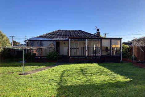 Photo of property in 14 Fairdene Avenue, Henderson, Auckland, 0610